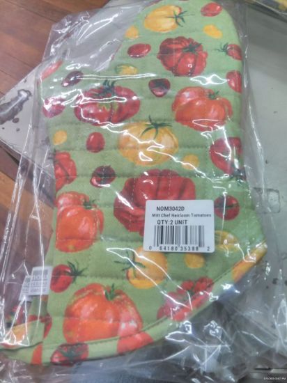 Picture of Chefs Mitt Heirloom Tomatoes